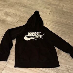 Nike Black Pullover with Iconic Logo